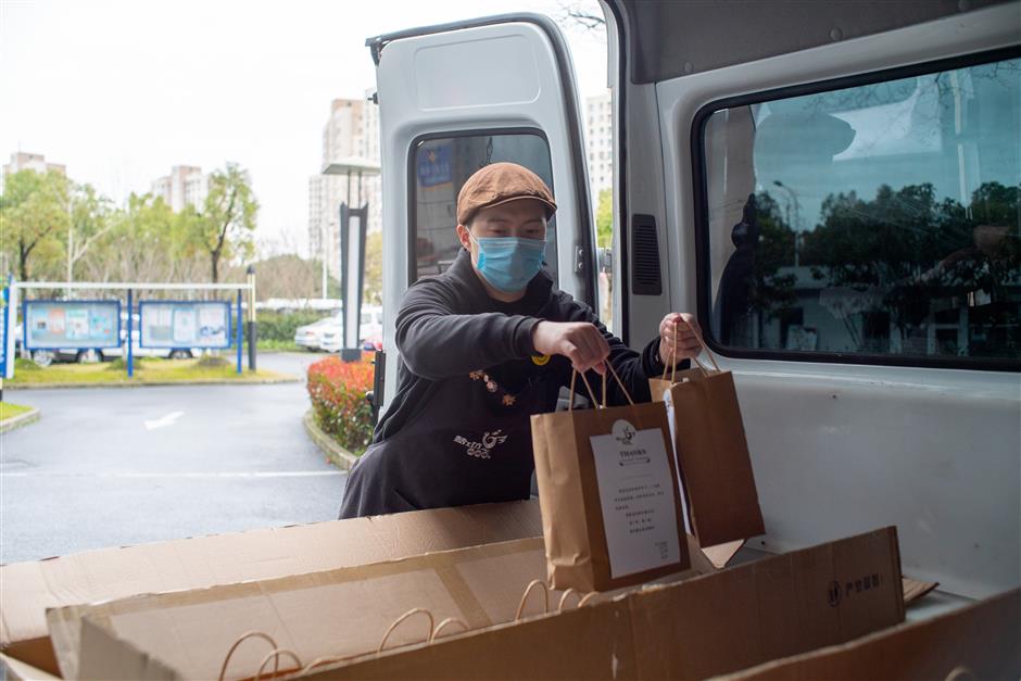 front-line workers get special coffee deliveries