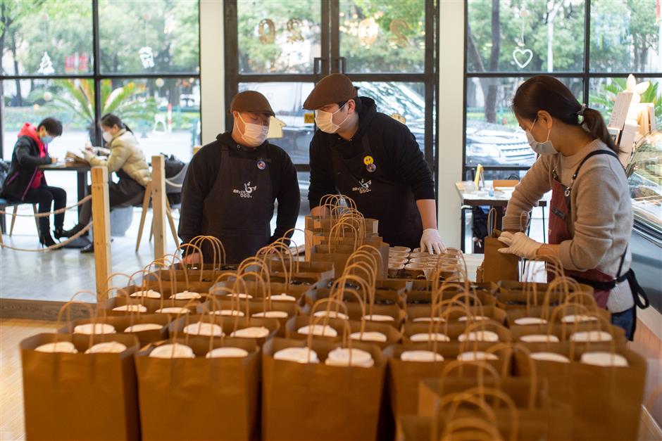 front-line workers get special coffee deliveries